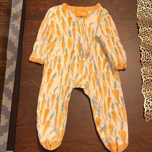 Burt’s bees footie